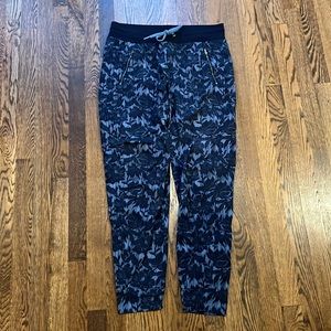 Athleta Trekki Jogger 8T
